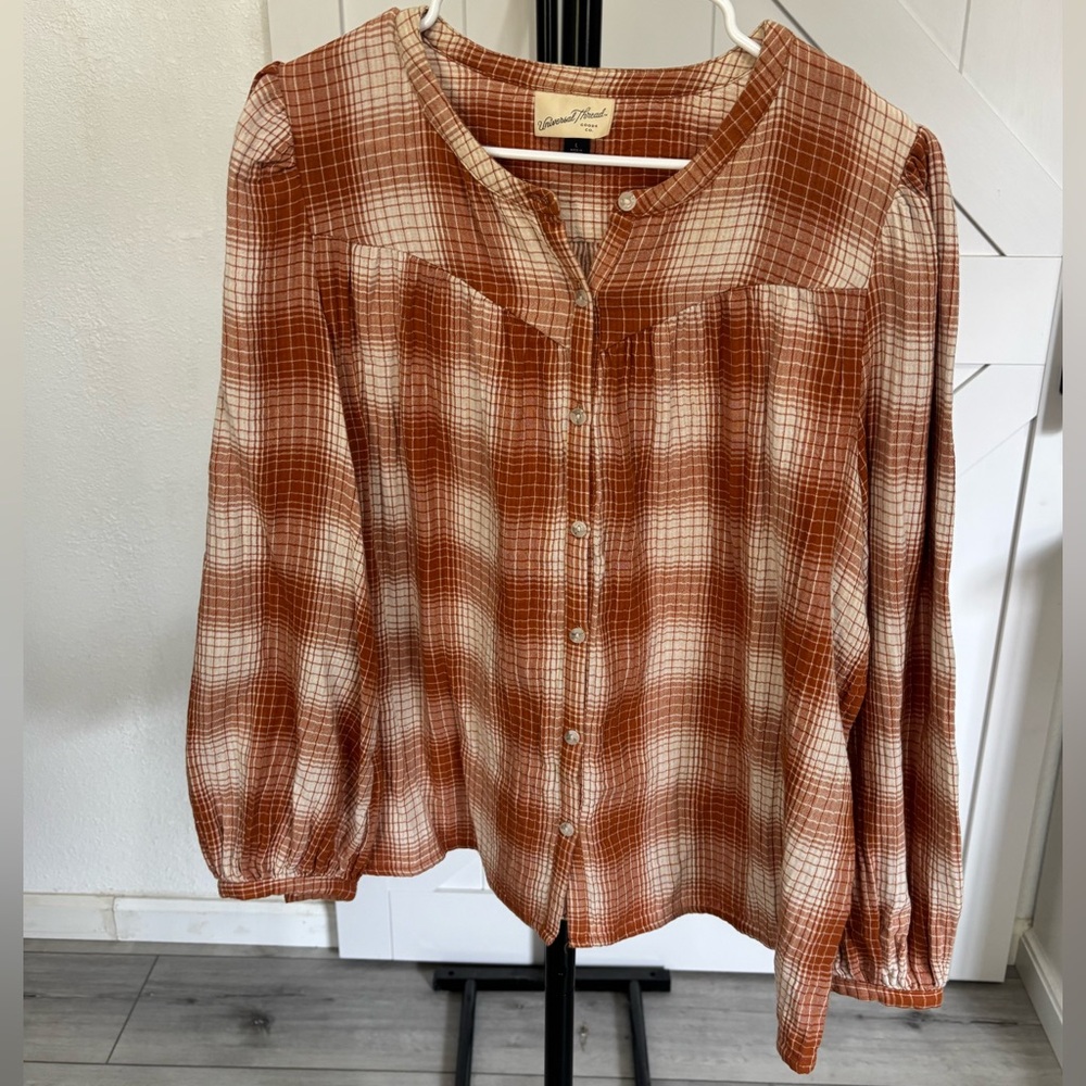 Universal Thread Plaid Button-Down Shirt